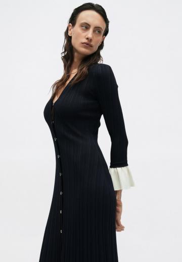 Вязаное платье