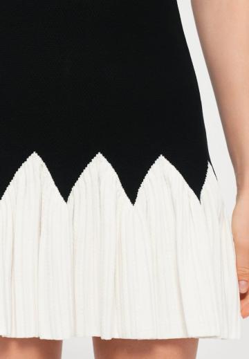 Вязаное платье