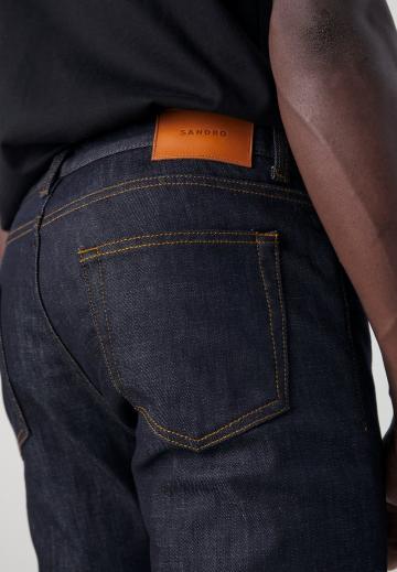 Прямые джинсы