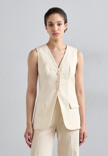 Длинный жилет