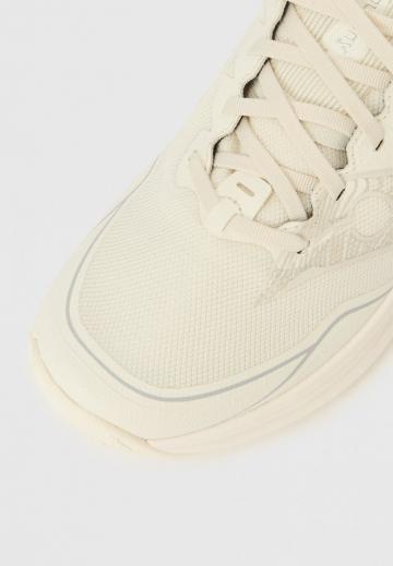 Беговые кроссовки