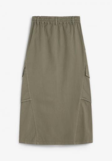 Юбка с накладными карманами