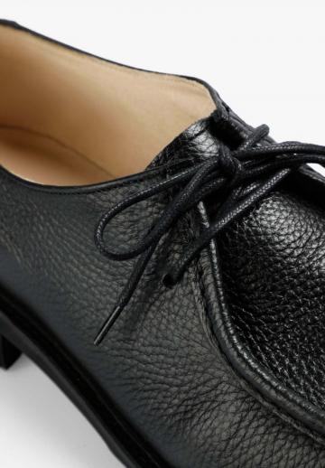 Ботинки на шнуровке