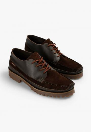 Ботинки на шнуровке