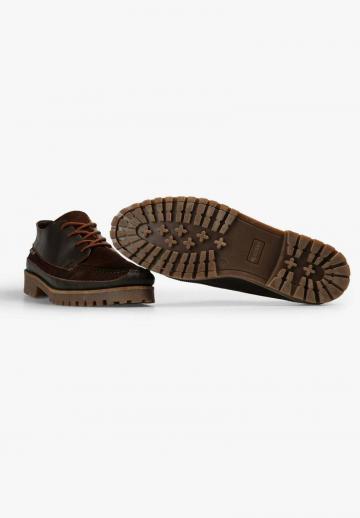 Ботинки на шнуровке