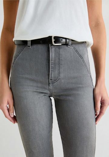 Клешеные брюки