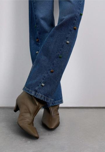 Прямые джинсы