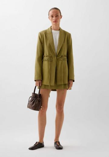 Блейзер с накладными карманами
