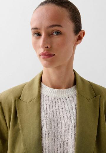 Блейзер с накладными карманами