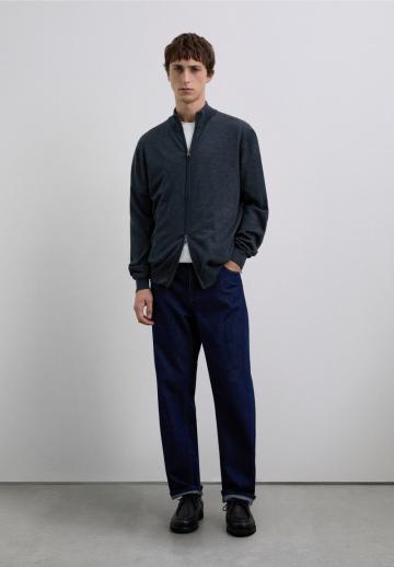 Вязаная кофта