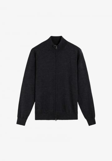 Вязаная кофта