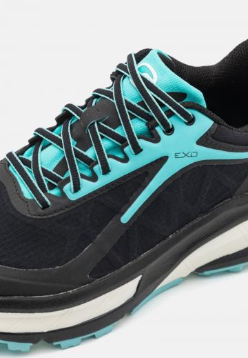 Беговые кроссовки