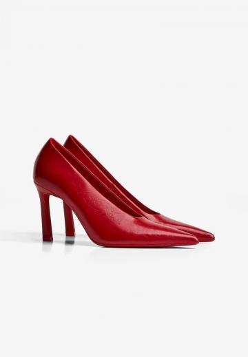 Туфли на высоком каблуке