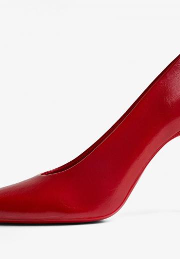 Туфли на высоком каблуке