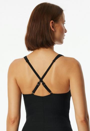 Слитный купальник