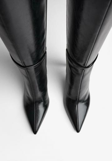 Высокие сапоги