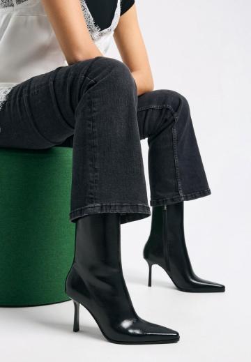 Полусапожки на высоком каблуке