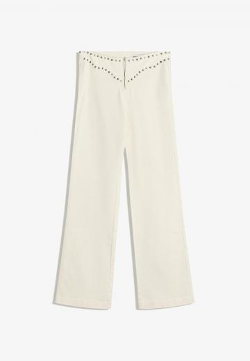 Узкие джинсы