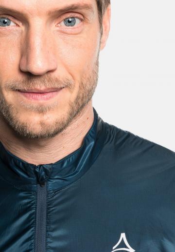 Спортивная куртка