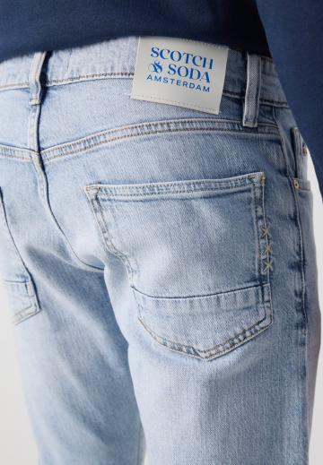 Узкие джинсы