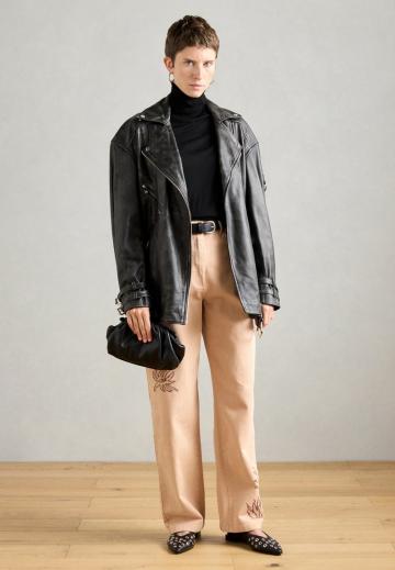 Прямые джинсы