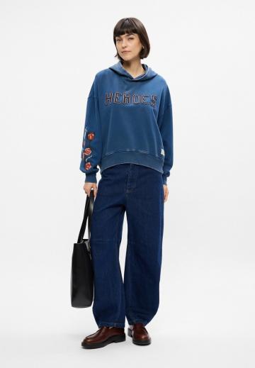 Пуловер с капюшоном