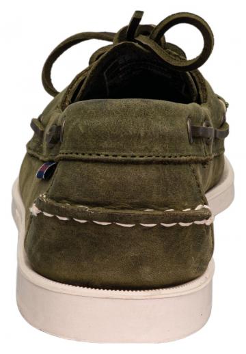 Ботинки на шнуровке