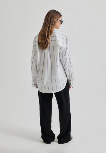 Длинная блузка