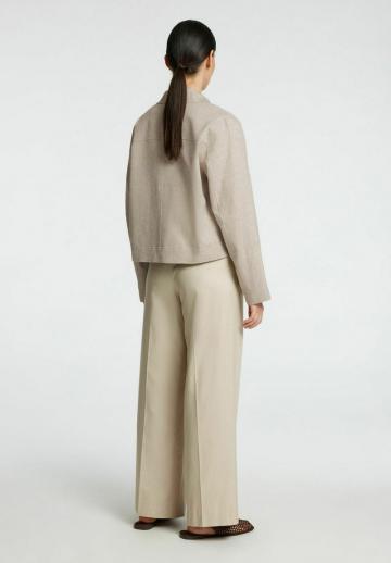 Блейзер с накладными карманами