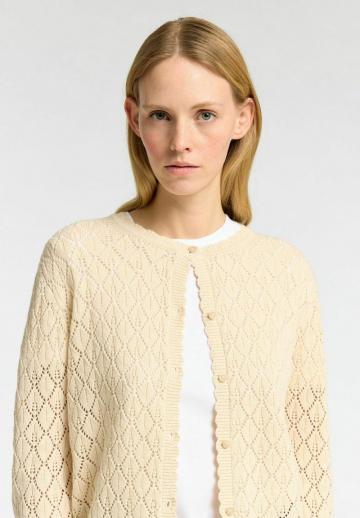 Вязаная кофта