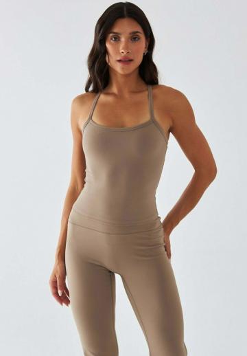 Топ на бретельках