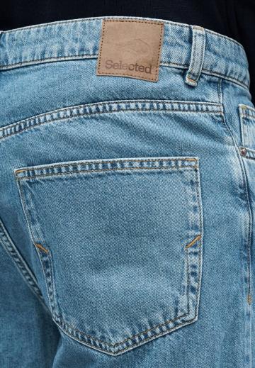 Прямые джинсы