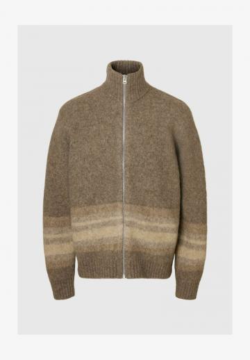 Вязаная кофта