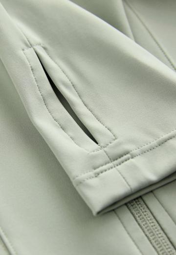 Спортивная куртка