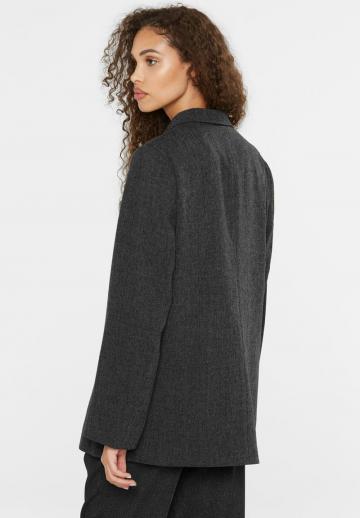 Короткое пальто