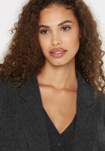 Короткое пальто