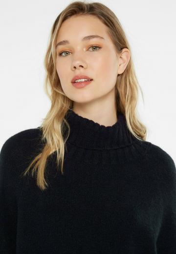 Пуловер с рукавом три четверти