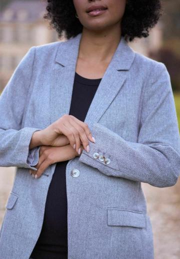 Короткое пальто