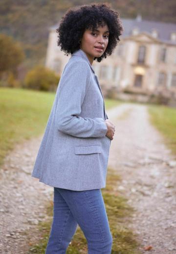 Короткое пальто