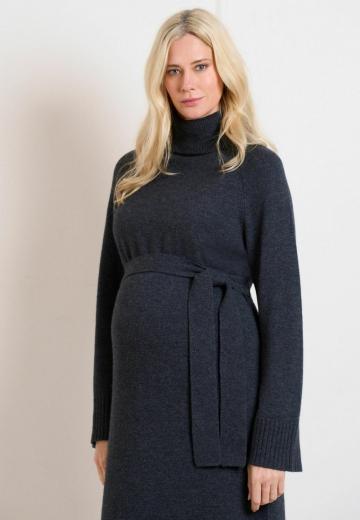 Вязаное платье