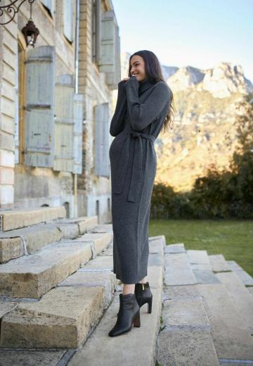 Вязаное платье