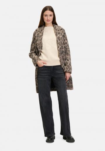 Клешеные джинсы