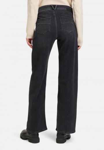 Клешеные джинсы