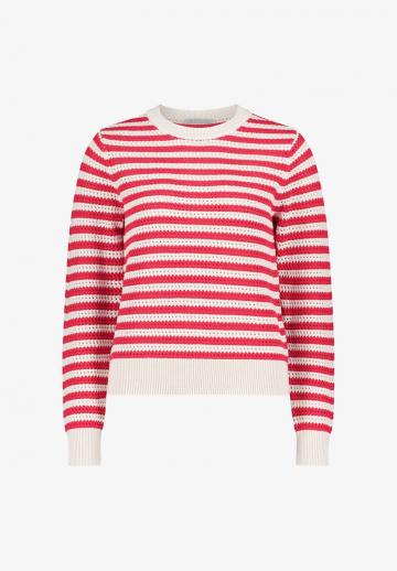 Пуловер в полоску