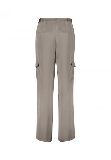 Брюки с накладными карманами