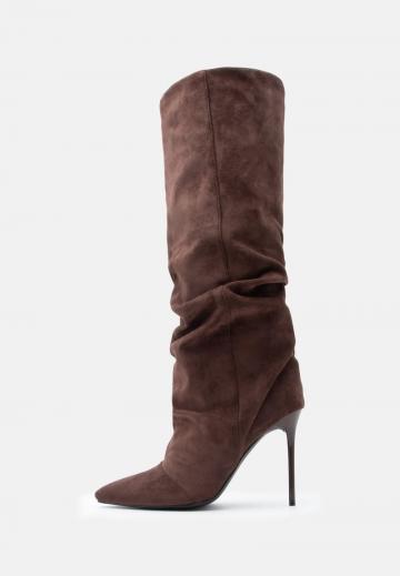 Высокие сапоги