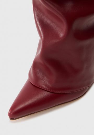 Высокие сапоги