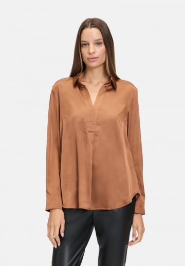 Атласная блузка