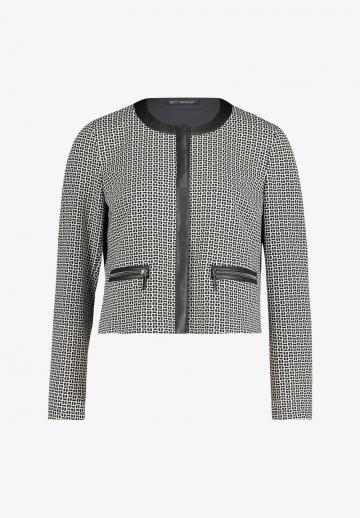 Короткая куртка