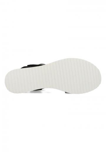 Босоножки на танкетке